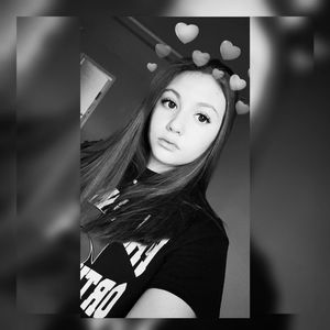 Meet your Posher, Dania